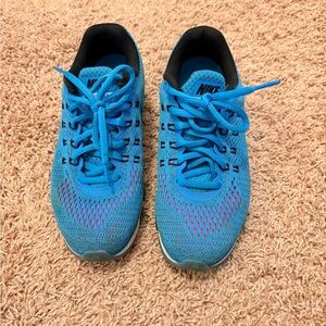 Nike Vibrant Blue Running Shoes